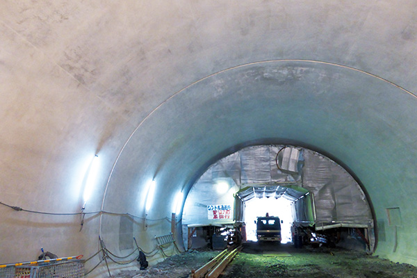 釜石山田道路八雲第1トンネル